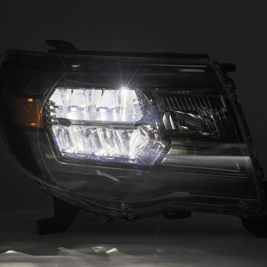 05-11 Toyota Tacoma LUXX-Series LED Crystal Headlights Black