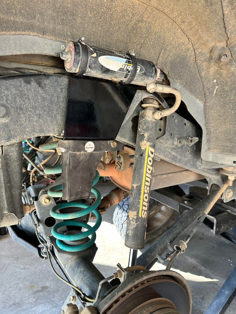 Load image into Gallery viewer, OEO Rear Reservior Mounts for Dobinsons MRR - 4Runner/FJ Cruiser/GX470/GX460
