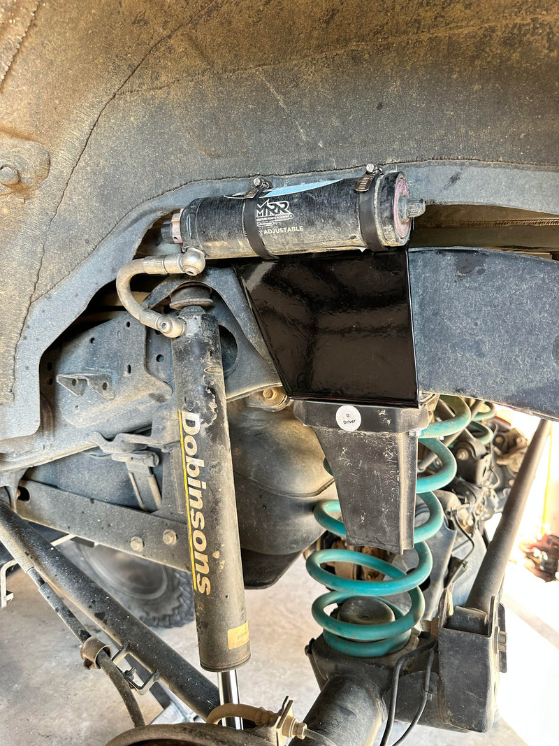 Load image into Gallery viewer, OEO Rear Reservior Mounts for Dobinsons MRR - 4Runner/FJ Cruiser/GX470/GX460
