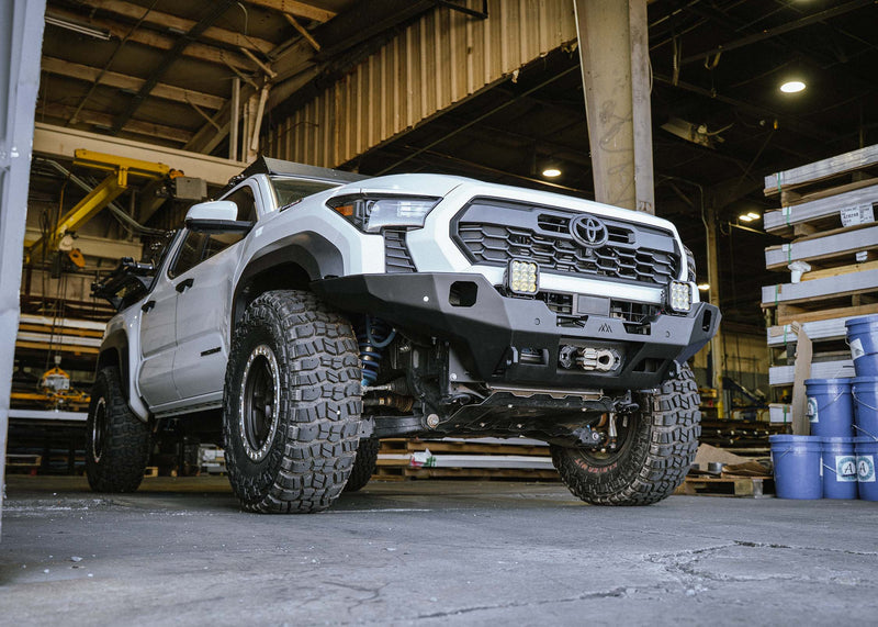 Load image into Gallery viewer, Toyota Tacoma 4th Gen (2024+) Hi-Lite Overland Front Bumper [No Bull Bar]
