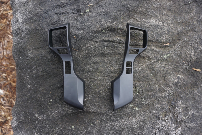 Load image into Gallery viewer, Steering Wheel Trim (Toyota) - LUNAR ROCK
