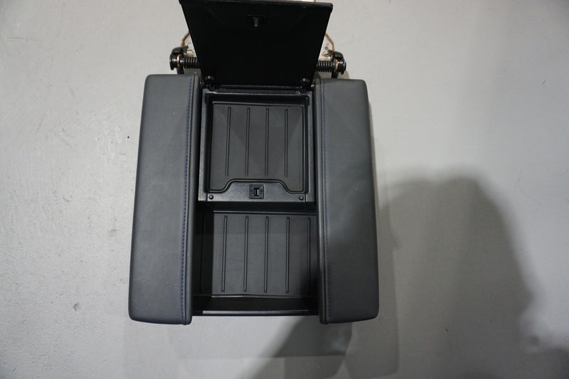 Load image into Gallery viewer, Center Console Tray Liner (2022+ Tundra Platinum) - 2PC BLACK
