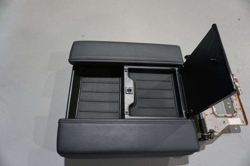 Load image into Gallery viewer, Center Console Tray Liner (2022+ Tundra Platinum) - 2PC BLACK
