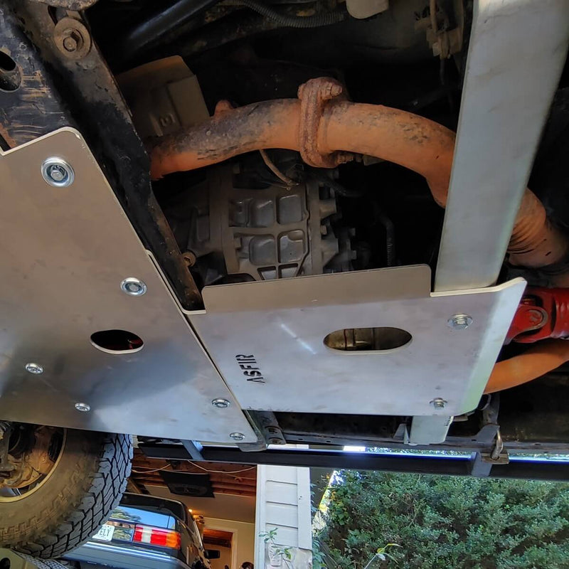 Load image into Gallery viewer, Toyota Land Cruiser 100 / Lexus LX 470 Transfer Case Skid Plate
