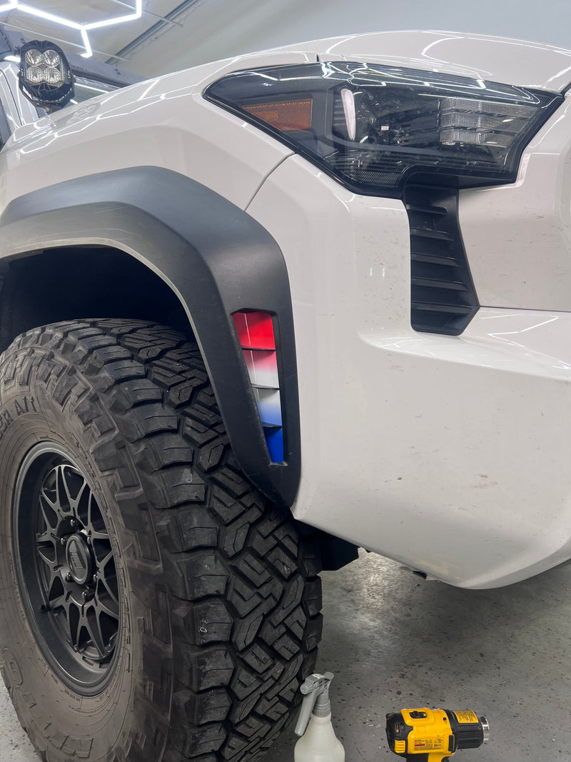 Load image into Gallery viewer, 2025+ 4Runner Gradient Fender Vents
