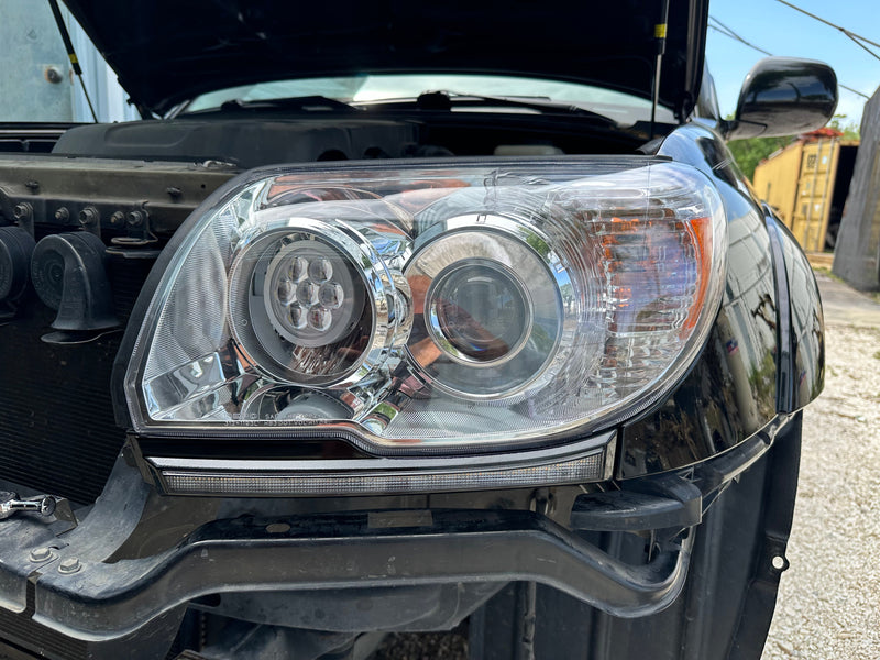 Load image into Gallery viewer, 2006-2009 4th Gen 4Runner LED Turn Signal Filler Panels w/ DRL

