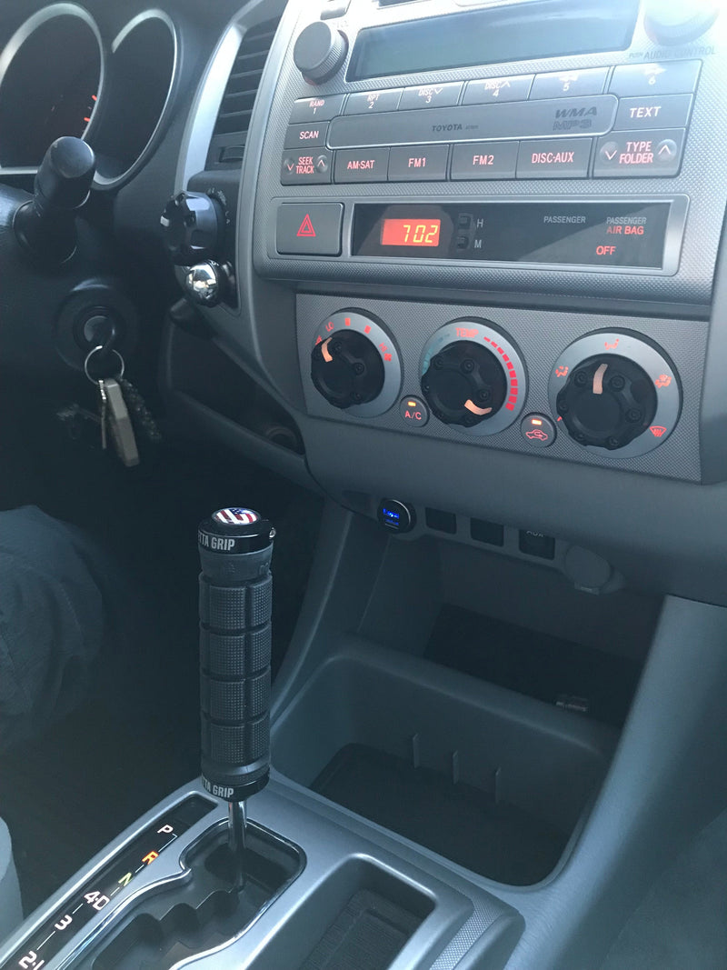 Load image into Gallery viewer, 4x4 / Climate Knob (2005-2015 Tacoma, 2007-2013 Tundra) - 1 PACK - WHITE
