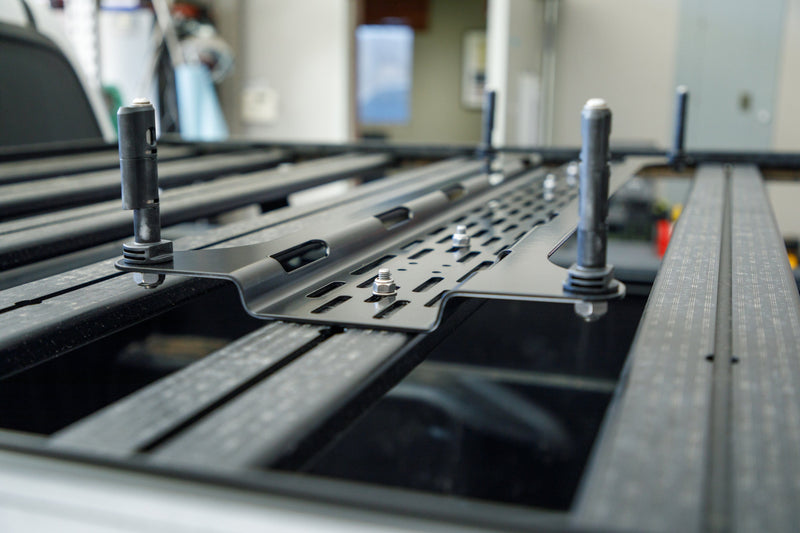 Load image into Gallery viewer, Overland Kitted Universal Mounting Plate for MAXTRAX® MKII and XTREME
