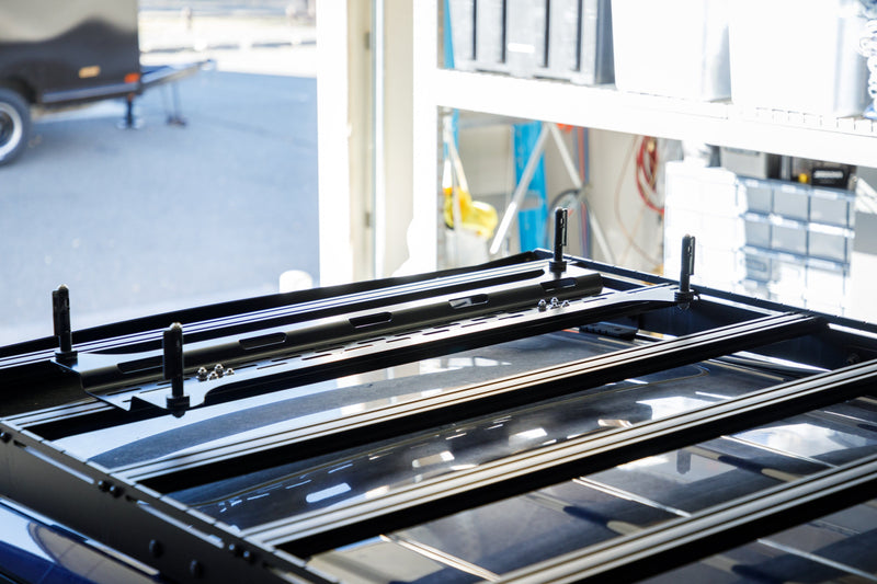 Load image into Gallery viewer, Overland Kitted Universal Mounting Plate for MAXTRAX® MKII and XTREME
