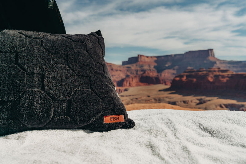 Load image into Gallery viewer, Cloud Comforter &amp; Pillow Case Set
