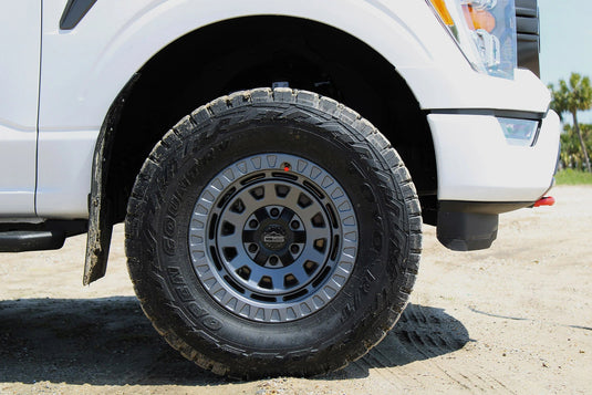 Overland Sector Venture 17x9 +0 8x165mm 121.2mm Satin Grey