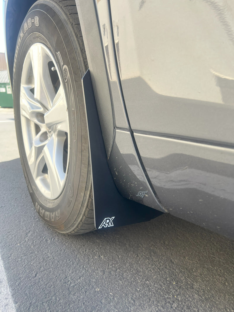 Load image into Gallery viewer, 2020+ Toyota Highlander TriXPoly Mid Mudflaps
