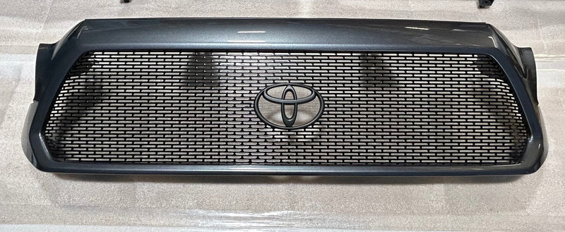 Load image into Gallery viewer, 2012-2015 2nd Gen Tacoma Mesh Grille

