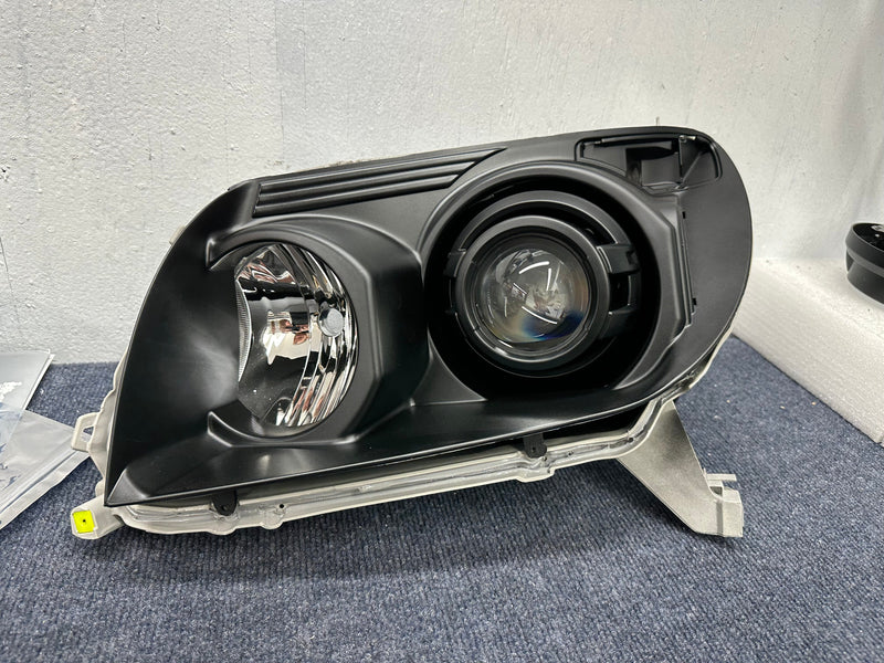 Load image into Gallery viewer, 2003-2005 4th Gen 4Runner LED Projector Retrofit Headlights
