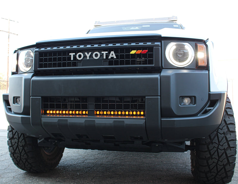 Load image into Gallery viewer, 2024+ Toyota Land Cruiser Single 30in Light Bar - Slim
