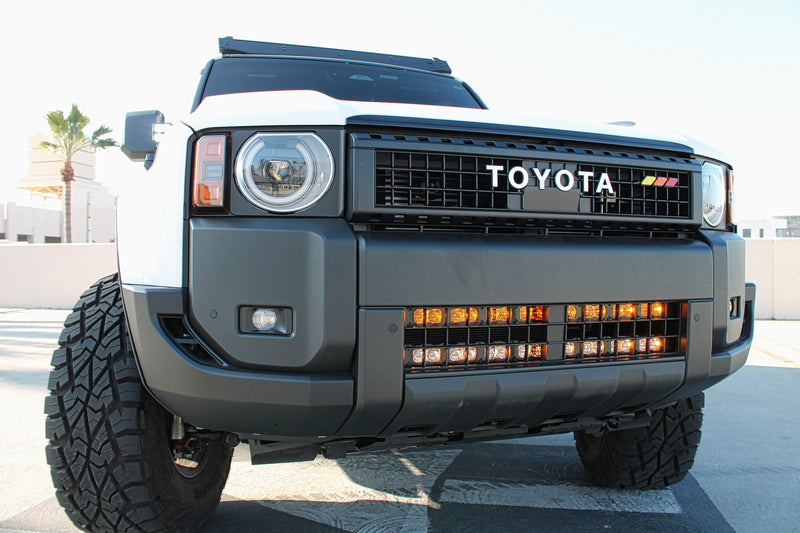 Load image into Gallery viewer, 2024+ Toyota Land Cruiser Single 30in Light Bar - PRO
