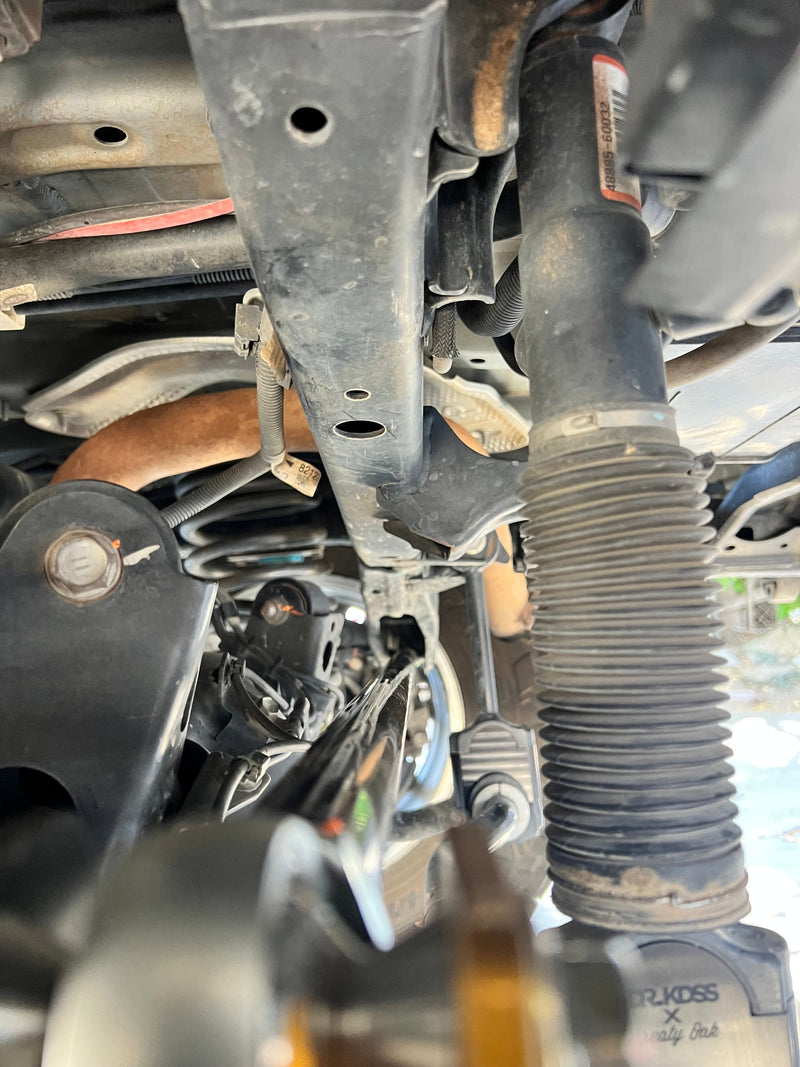 Load image into Gallery viewer, Track Bar (gen4&amp;5 4r / gx460&amp;470/ FJ cruisers / prado 150)
