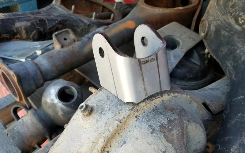 Load image into Gallery viewer, Axle Upper Link Mount, Toyota Mini Front Axle 79-85
