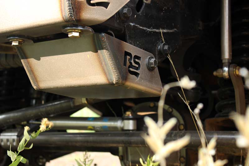 Load image into Gallery viewer, Ruffstuff Steering Box Skid Plate For Jeep TJ
