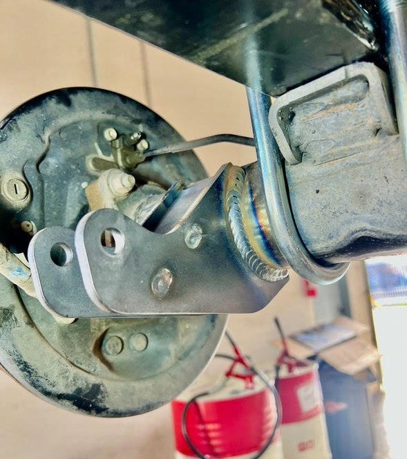 Load image into Gallery viewer, Lower Axle Shock Tab Mount For Rod End Shocks (pair)
