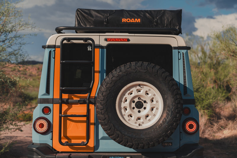 Load image into Gallery viewer, Vagabond 2.0 Rooftop Tent
