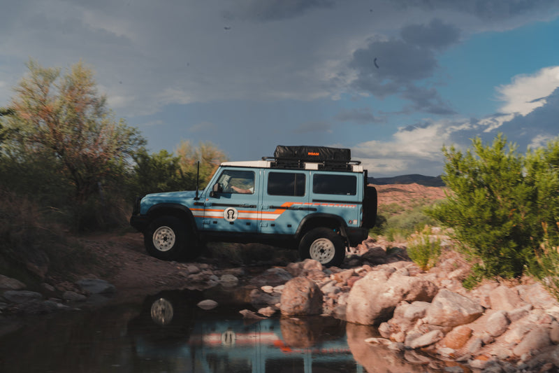 Load image into Gallery viewer, Vagabond 2.0 Rooftop Tent
