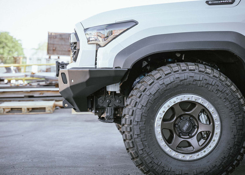 Load image into Gallery viewer, Toyota Tacoma 4th Gen (2024+) Hi-Lite Overland Front Bumper [No Bull Bar]
