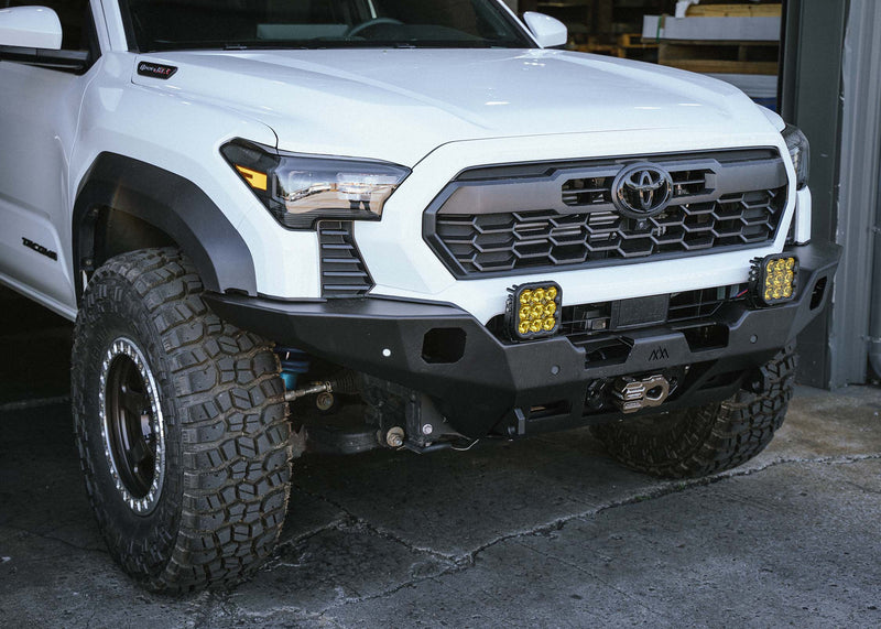 Load image into Gallery viewer, Toyota Tacoma 4th Gen (2024+) Hi-Lite Overland Front Bumper [No Bull Bar]
