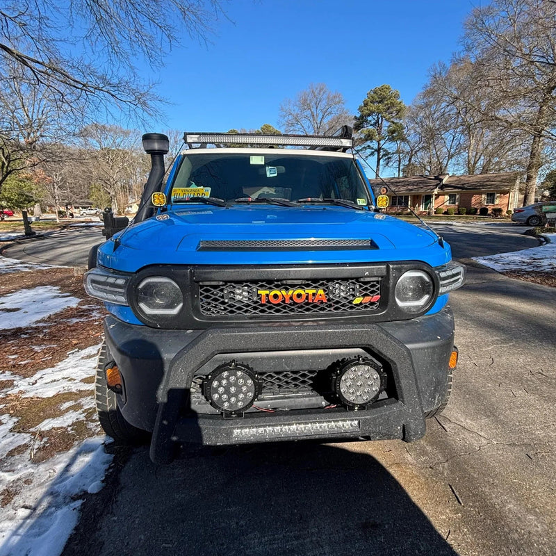 Load image into Gallery viewer, TOYOTA Front Grille Emblem Kit - 2024+ Land Cruiser / 07-14 FJ Cruiser
