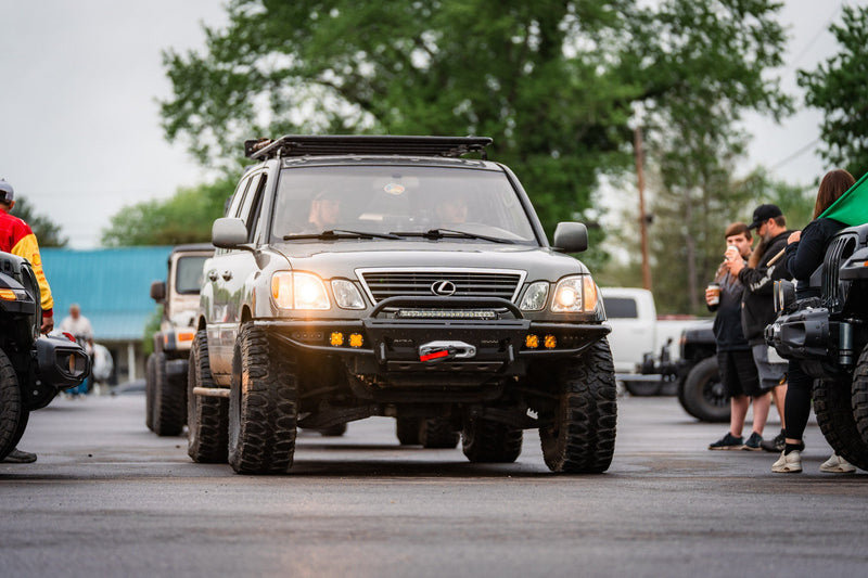 Load image into Gallery viewer, Landcruiser 100 Series Front Bumper High Clearance STRYKER 100 - DIY Kit (1998 - 2007)
