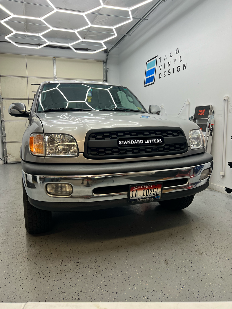 Load image into Gallery viewer, 2000-02 Tundra Pro Grille

