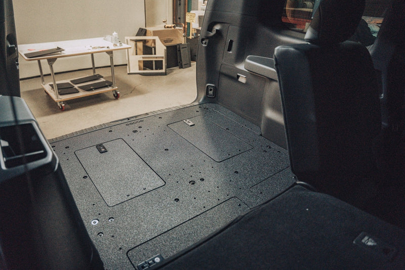 Load image into Gallery viewer, Lexus - GX550 - 2024-Present - Explore Series - Rear Plate System - Non-Third Row
