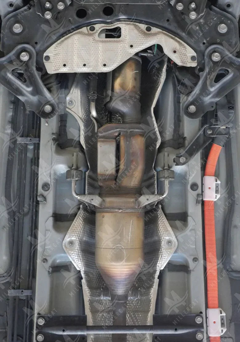 Load image into Gallery viewer, Toyota Prius V 2012-2017 V2 Cat Shield
