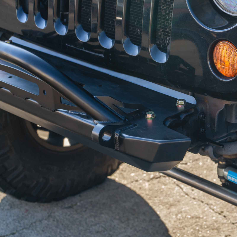 Load image into Gallery viewer, Frame Chop Front Bumper with Stinger For Jeep JK
