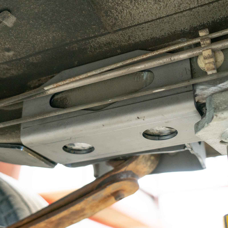 Load image into Gallery viewer, Adjustable Leaf Spring Hanger For Jeep XJ
