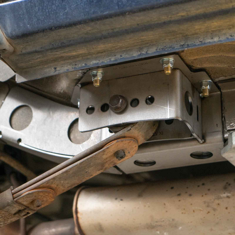 Load image into Gallery viewer, Adjustable Leaf Spring Hanger For Jeep XJ
