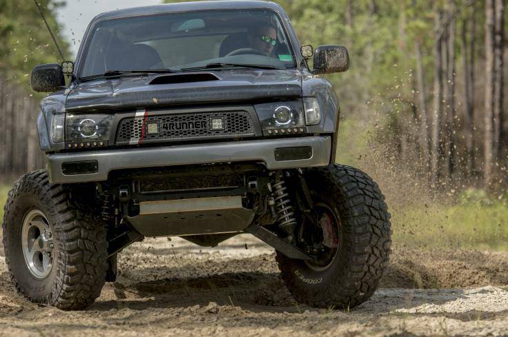 Load image into Gallery viewer, 1996-2002 3rd Gen 4Runner Amber Turn Signal LED Filler Panels
