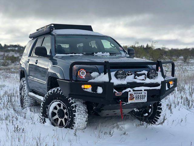 Load image into Gallery viewer, 2003-2005 4th Gen 4Runner LED Projector Retrofit Headlights
