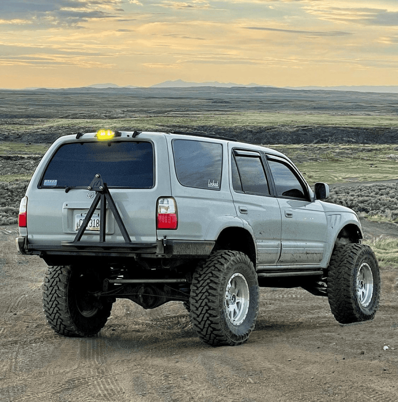 Load image into Gallery viewer, 1996-2002 3rd Gen 4Runner 3rd Brake Light S2 Chase Light
