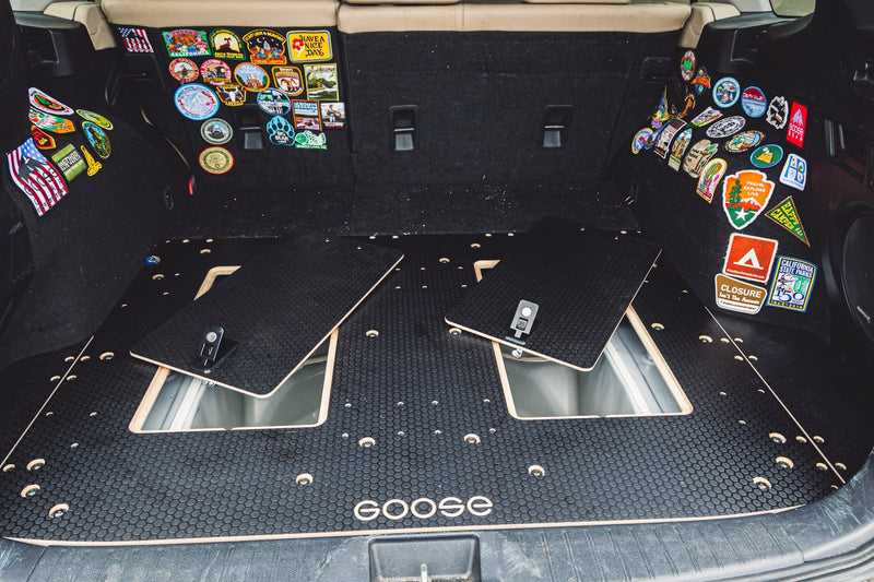 Load image into Gallery viewer, Subaru Outback 2015-2019 5th Gen. - Rear Plate System
