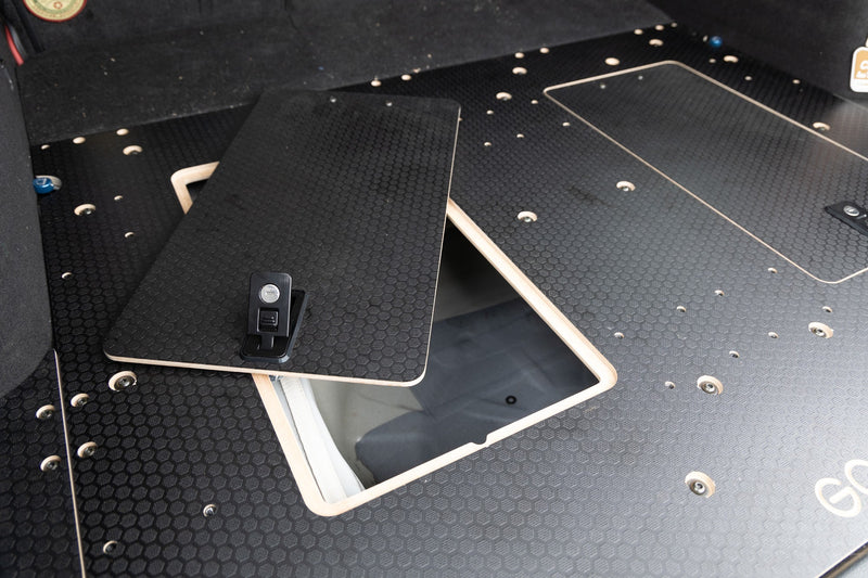 Load image into Gallery viewer, Subaru Outback 2015-2019 5th Gen. - Rear Plate System
