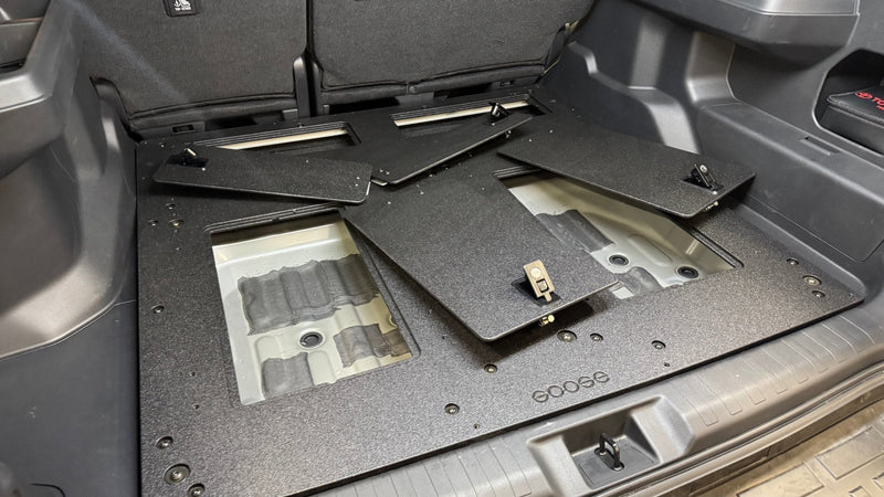 Load image into Gallery viewer, Toyota - 4Runner - 2025-Present - 6th Gen - Non Hybrid - Explore Series - Rear Plate System
