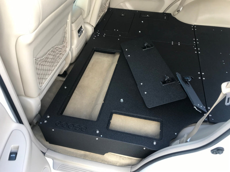 Load image into Gallery viewer, Toyota Land Cruiser 1998-2007 100 Series - Second Row Seat Delete Plate System
