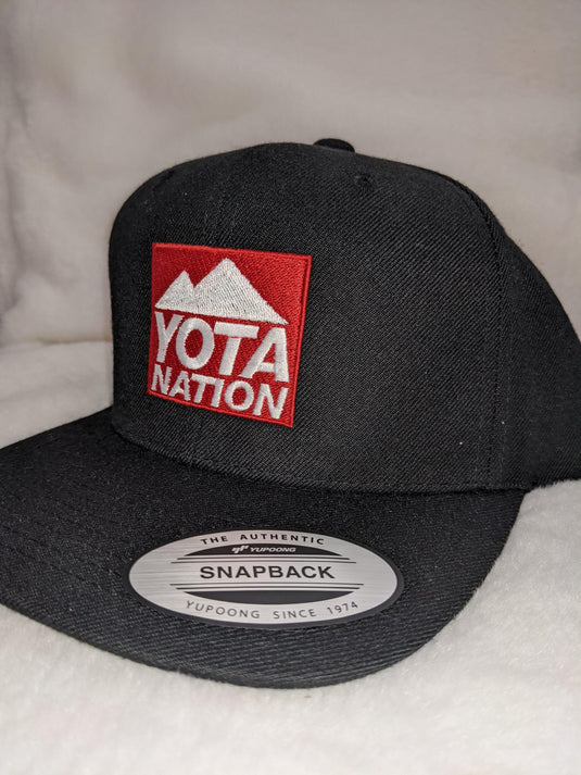 Black Snapback Hat Red Yota Nation Logo - Yota Nation