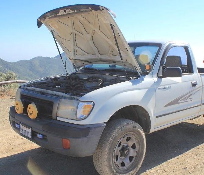 95-00 Tacoma ULTIMATE Lift Hood Strut Kit - Yota Nation