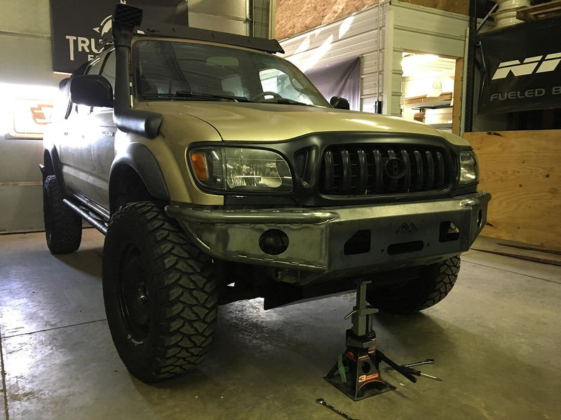 Load image into Gallery viewer, 96-04 TACOMA HYBRID BUMPER - DIY KIT
