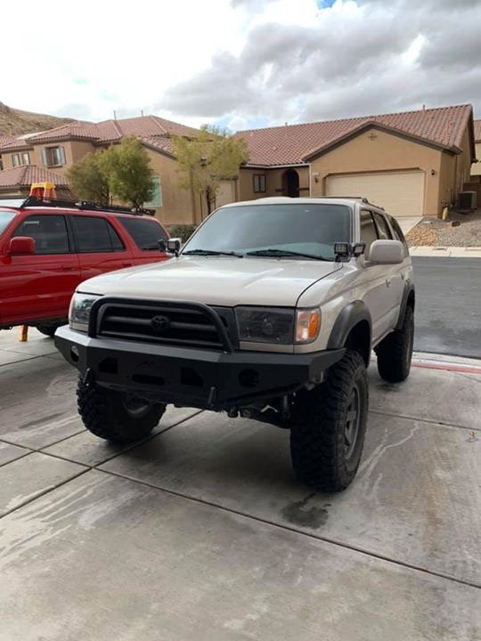 Load image into Gallery viewer, 96-04 TACOMA PLATE BUMPER - DIY KIT
