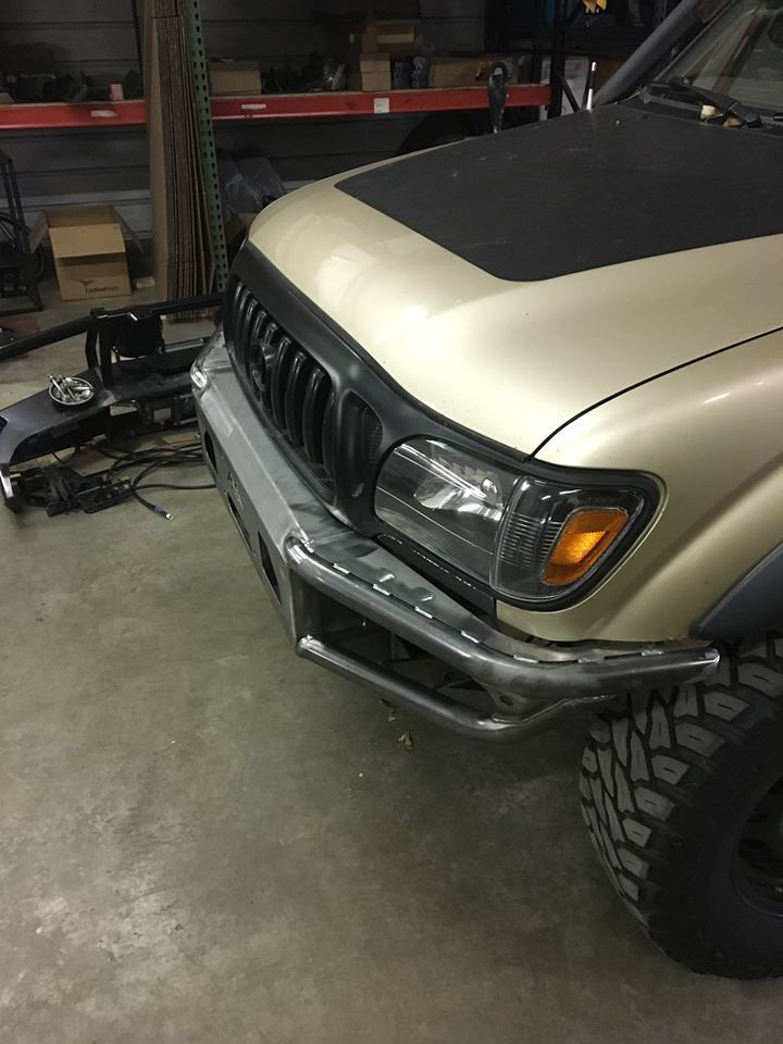 Load image into Gallery viewer, 96-04 TACOMA HYBRID BUMPER - DIY KIT
